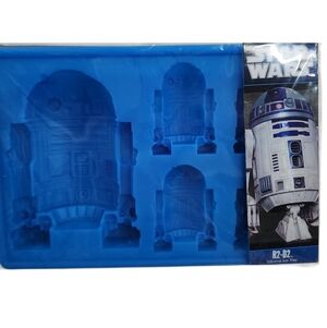Star Wars R2D2 Blue Silicone Ice Cube Mold **NIP**